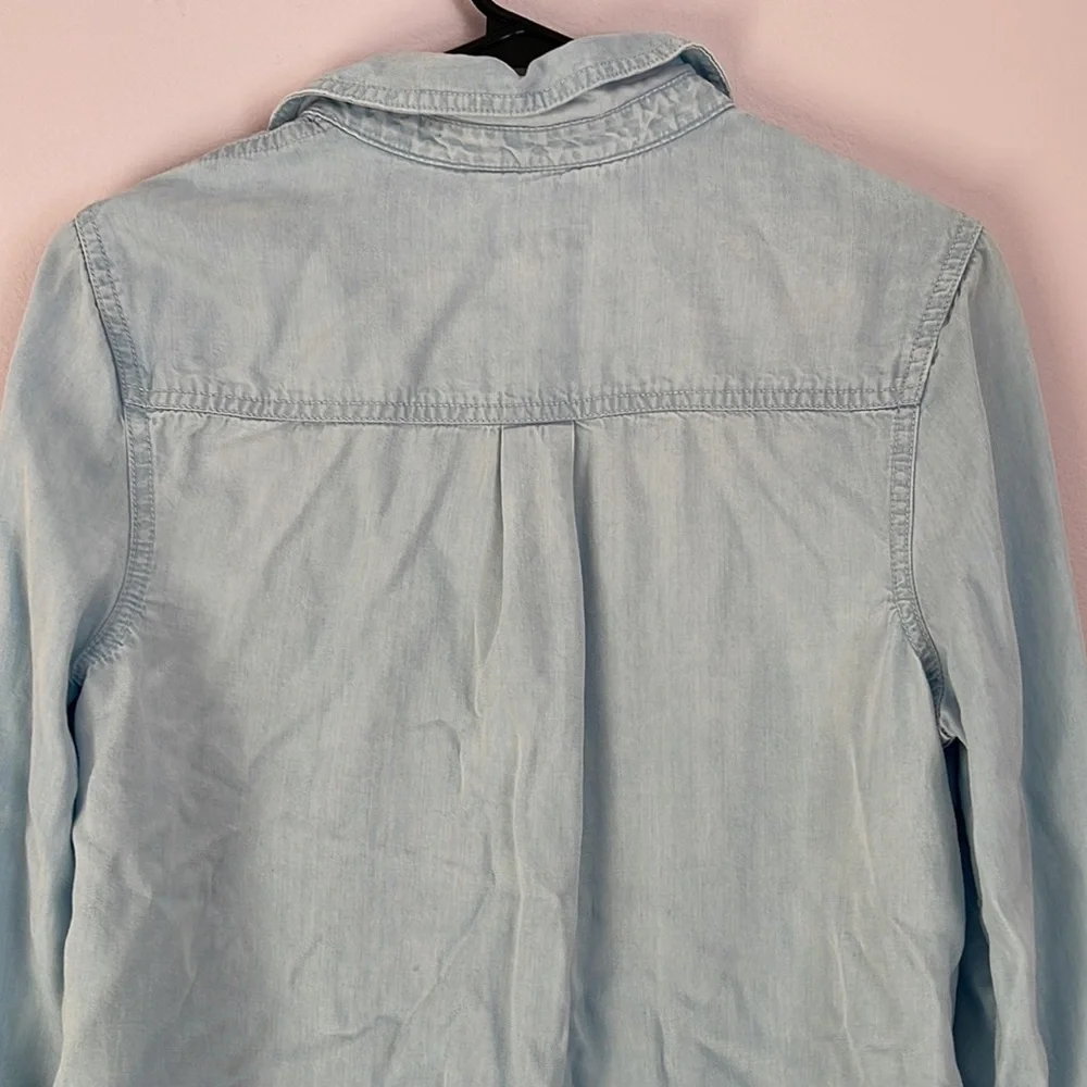 Blue half Button Up - Picture 6 of 7